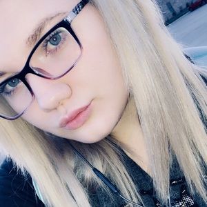 Meet your Posher, Mandy